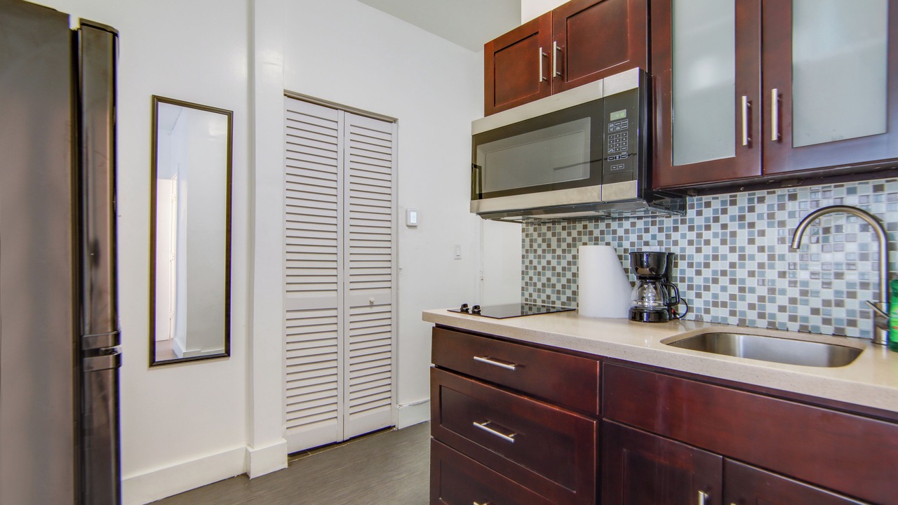 Photo of Kitchen in Flamingo/Lummus
