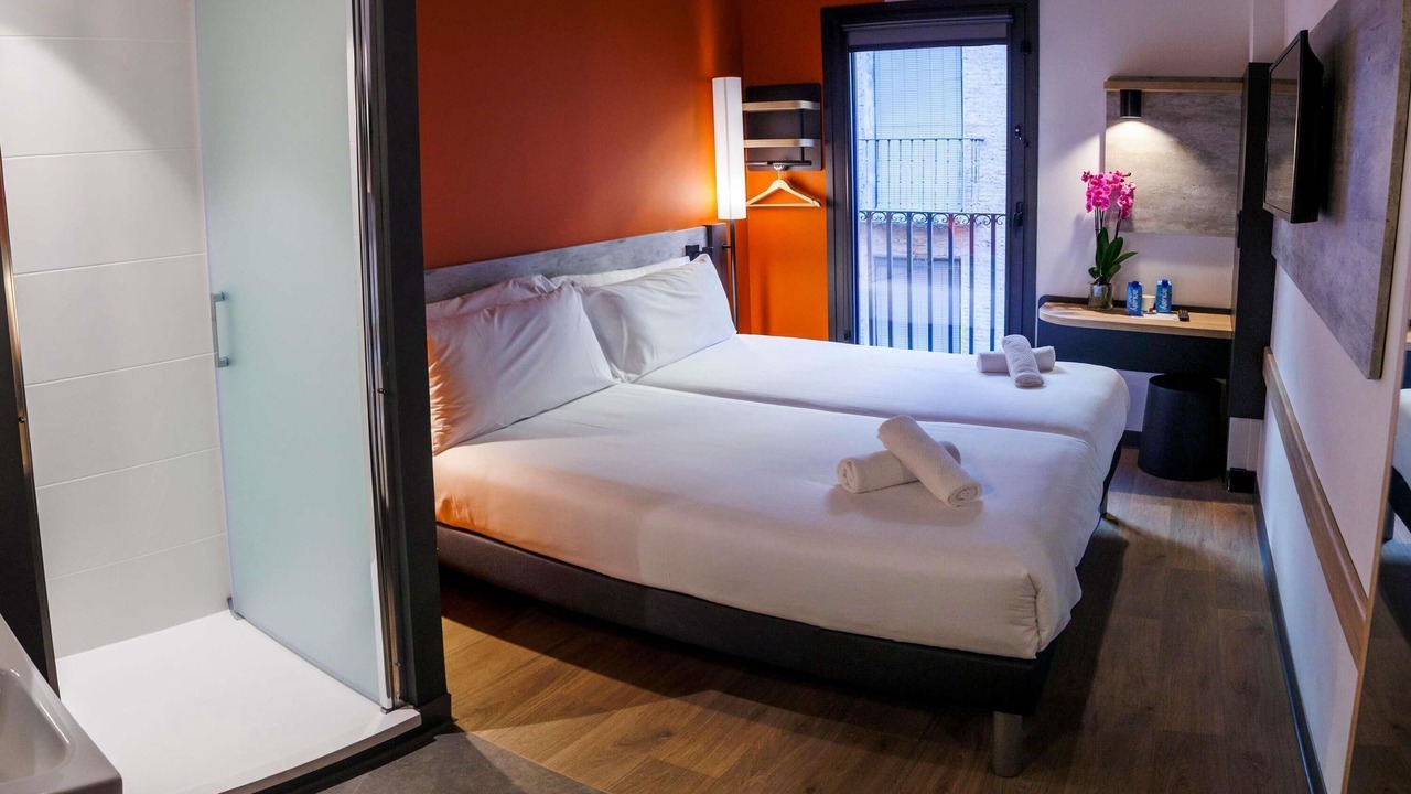Photo of Bedroom in Logrono Historic Centre