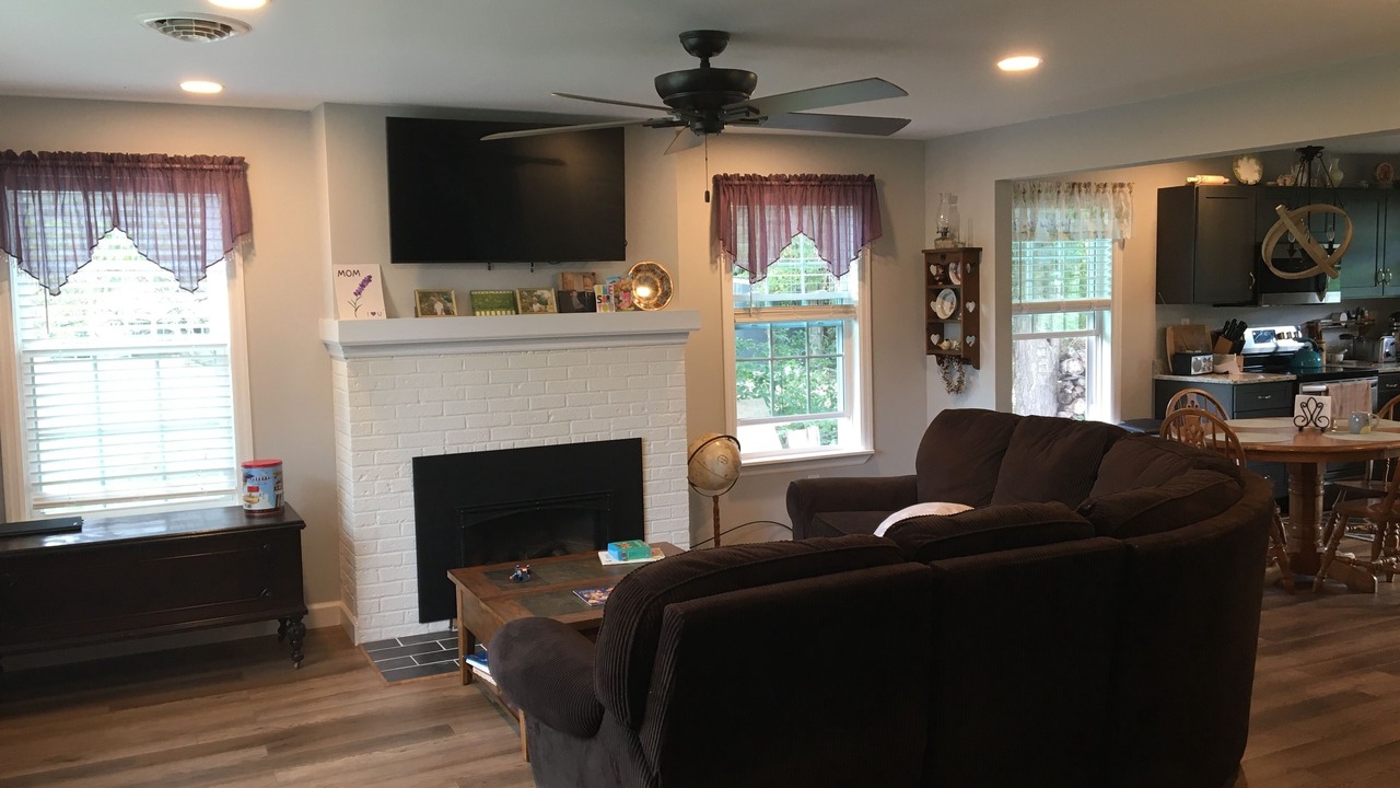 Photo of Livingroom in Lewistown