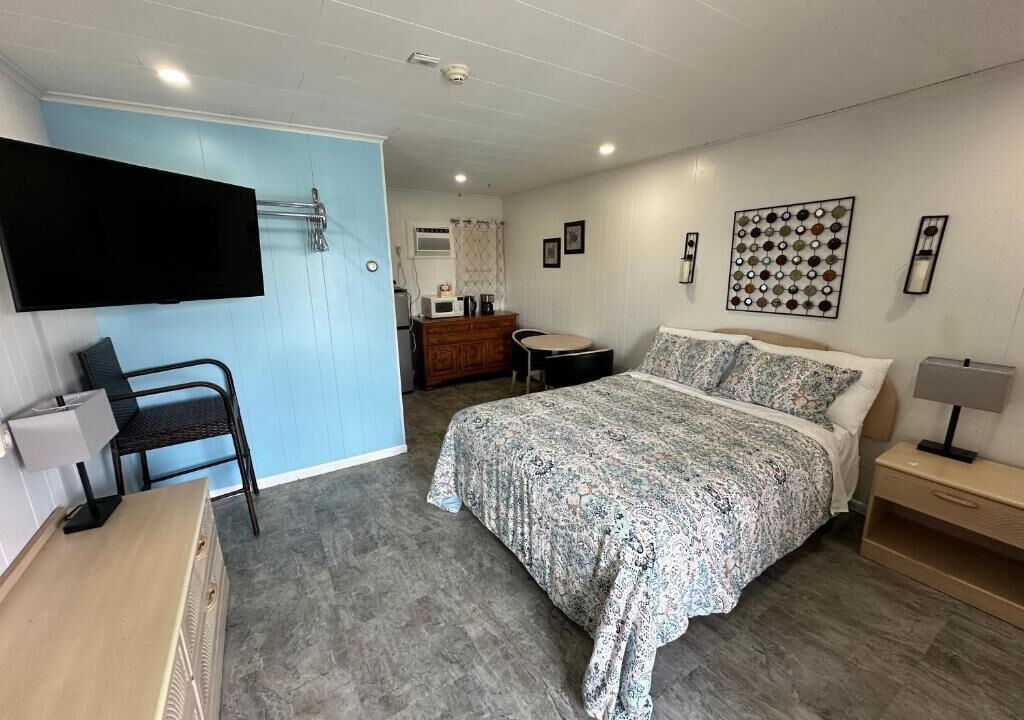 Photo of Bedroom in Old Orchard Beach