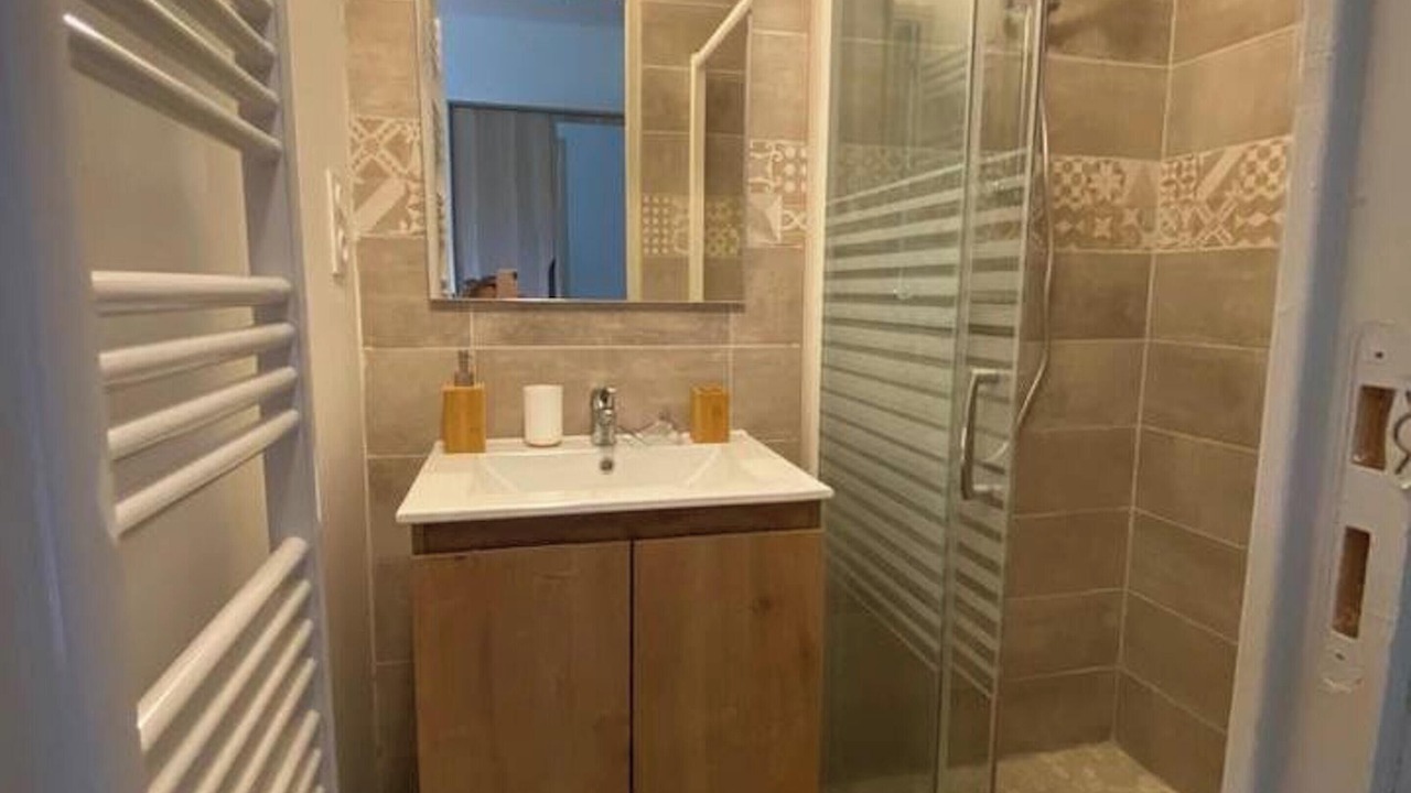 Photo of Bathroom in Montpezat-de-Quercy