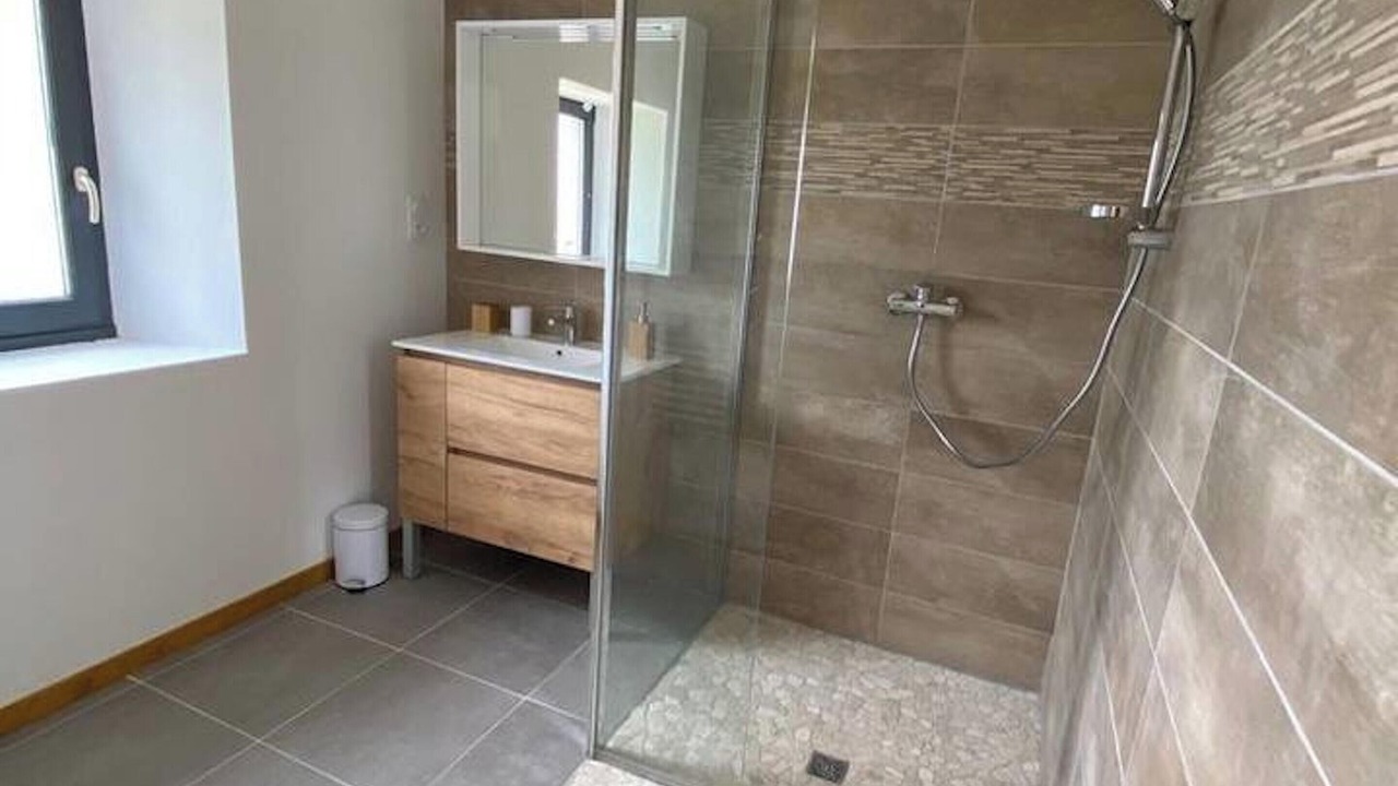 Photo of Bathroom in Montpezat-de-Quercy