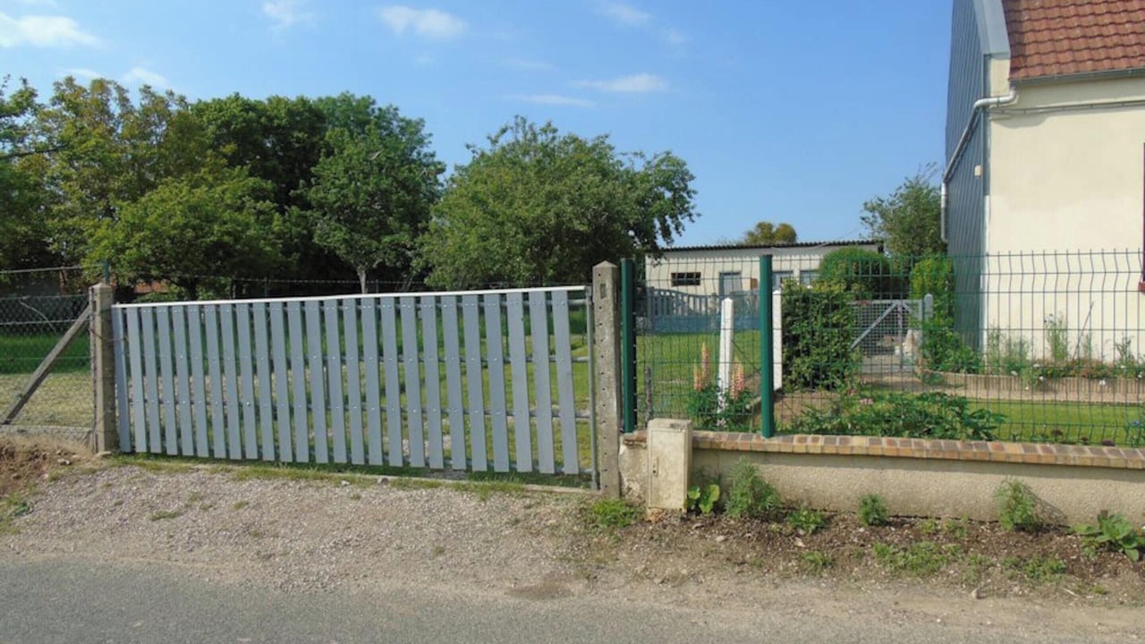 Photo of Outdoor in Avesnes-en-Val