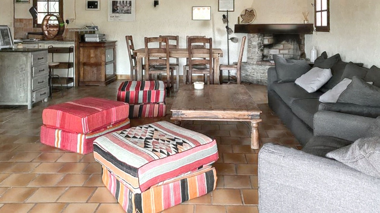 Photo of Livingroom in Entrecasteaux