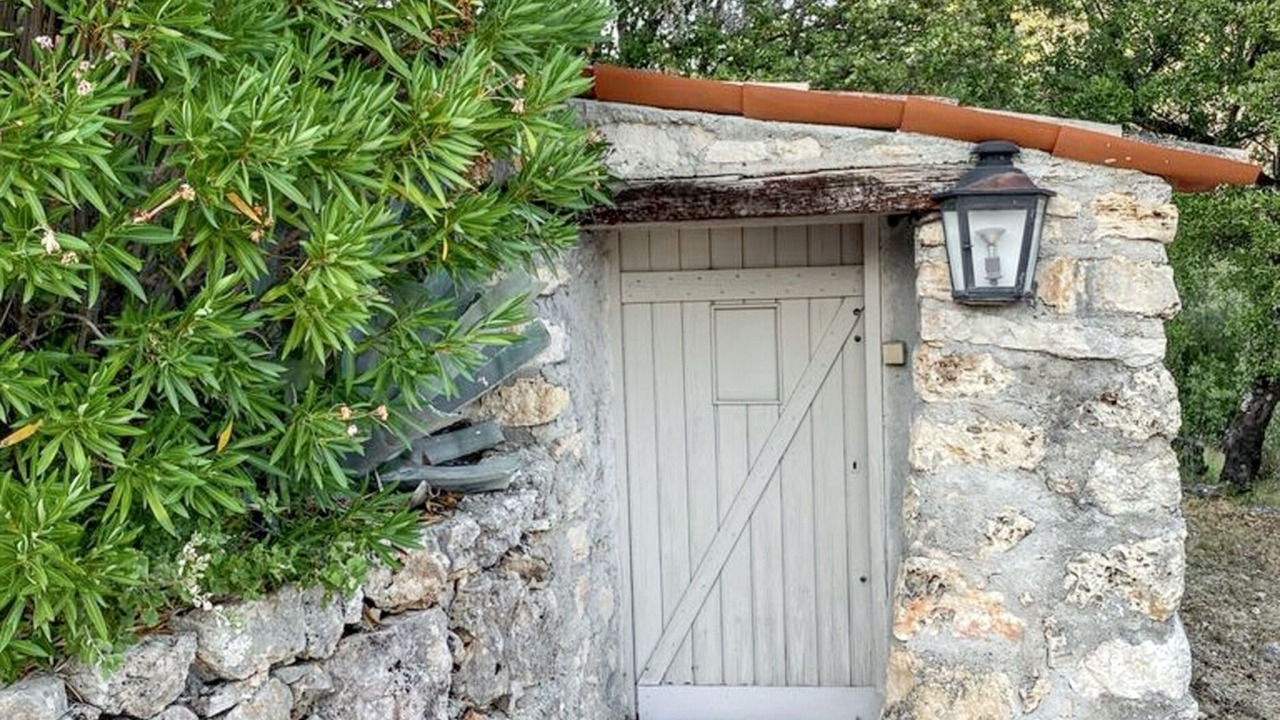 Photo of Outdoor in Entrecasteaux
