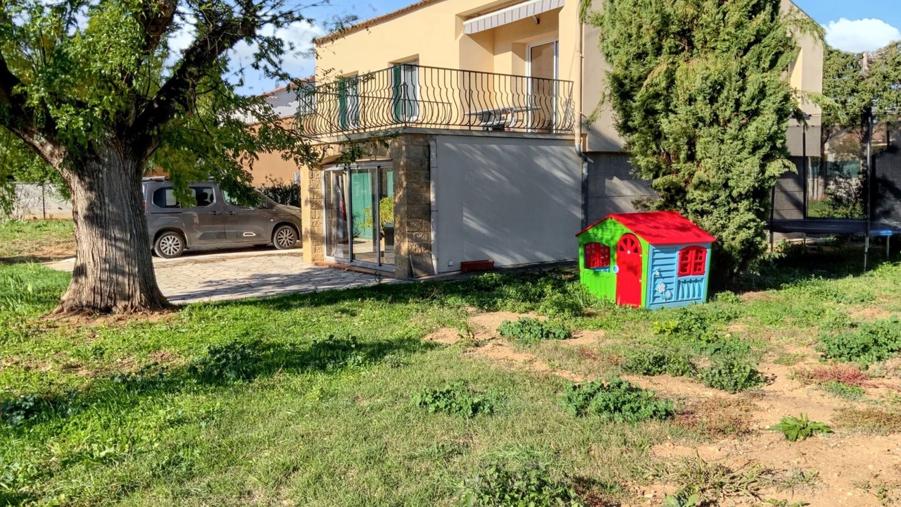 Photo of Outdoor in Saint-Laurent-La-Vernede
