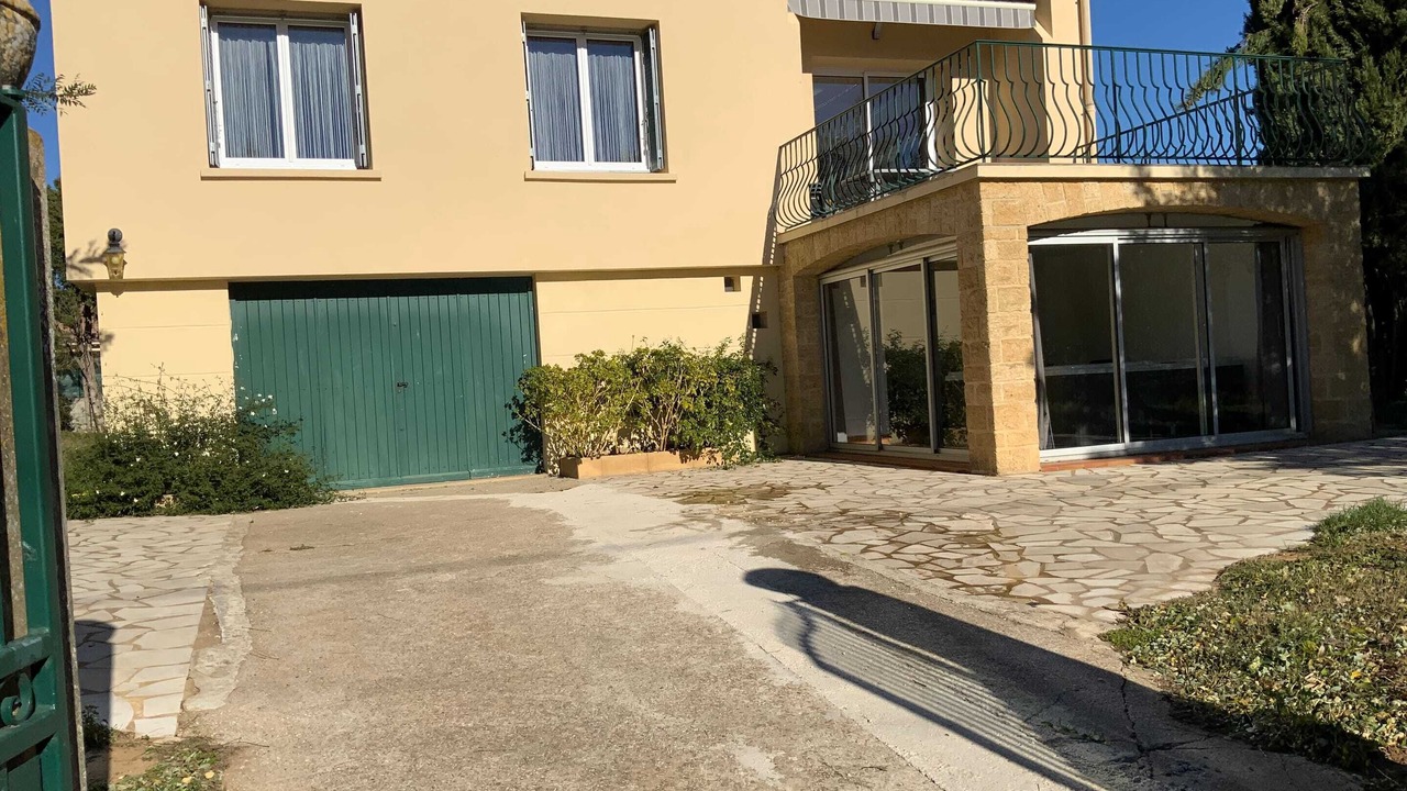 Photo of Outdoor in Saint-Laurent-La-Vernede