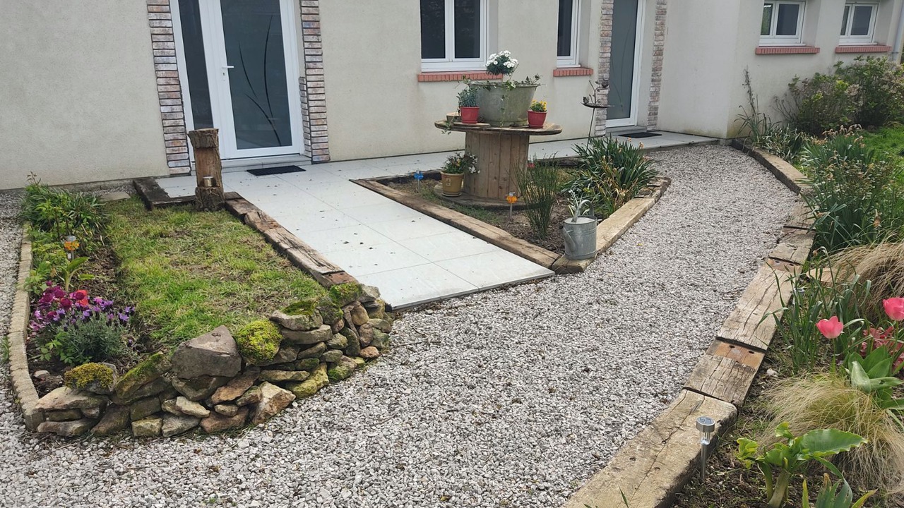 Photo of Outdoor in Alembon