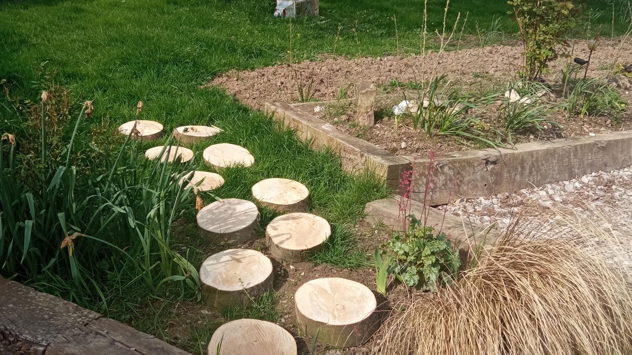 Photo of Outdoor in Alembon