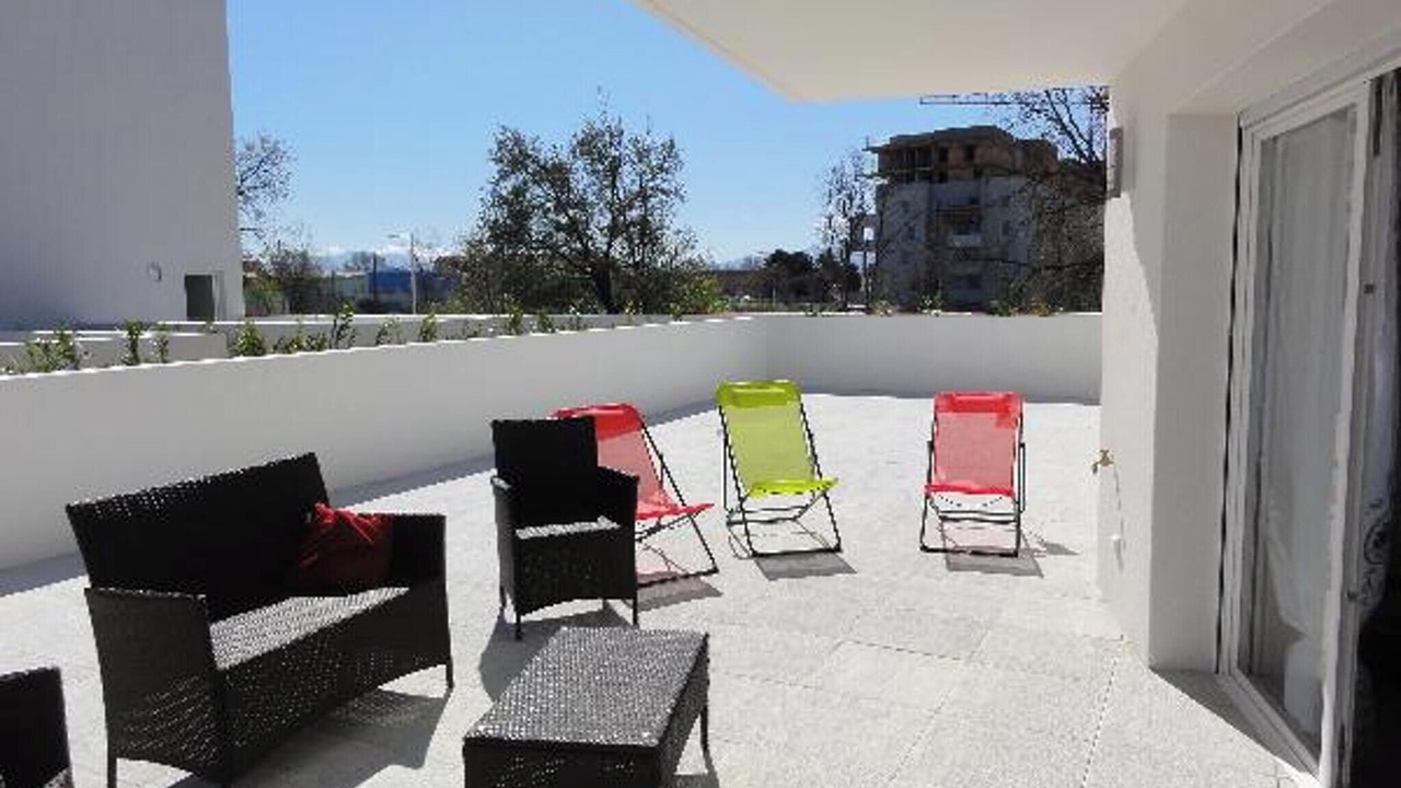 Photo of Patio Balcony in Saint-Assiscle