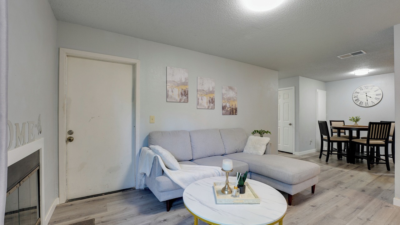 Photo of Livingroom in North Highlands
