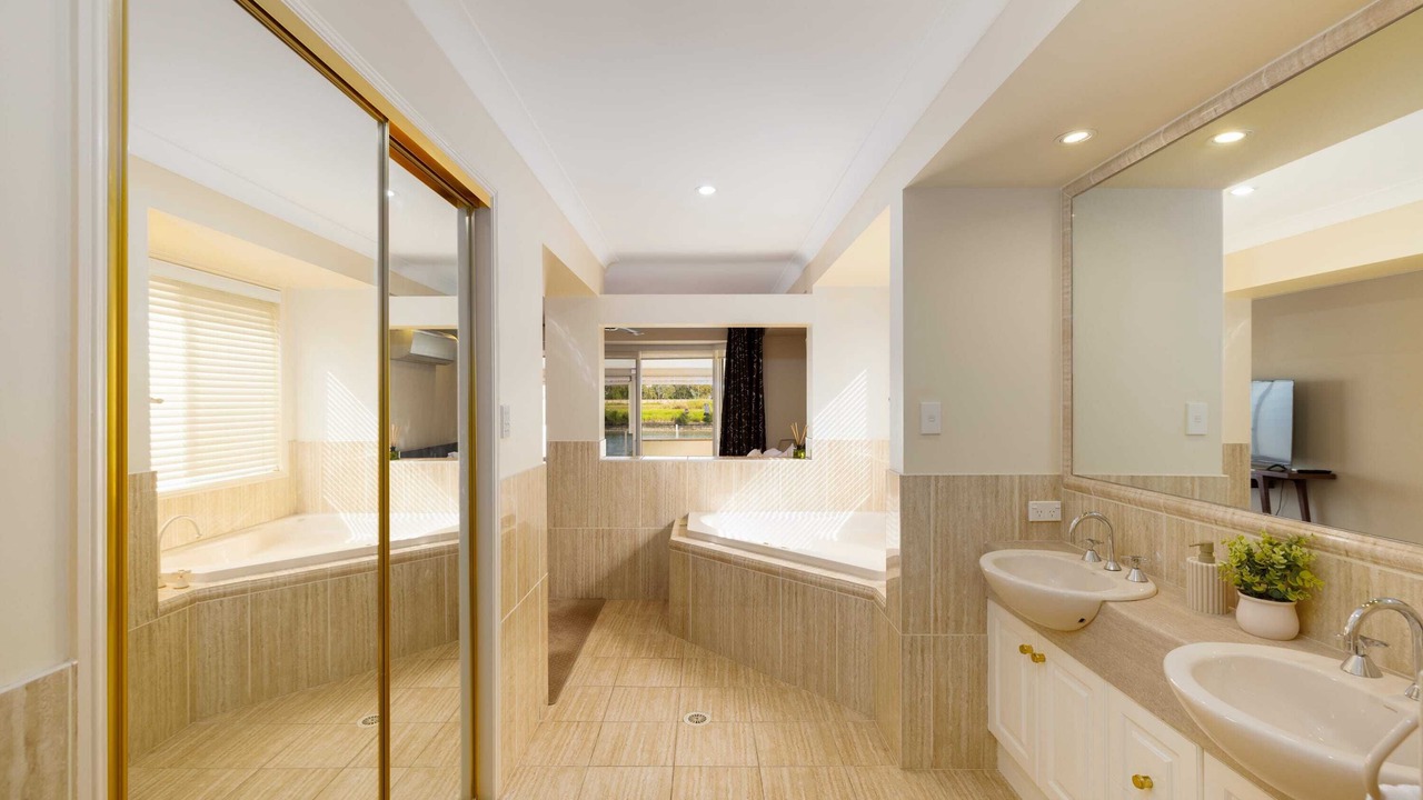 Photo of Bathroom in Biggera Waters