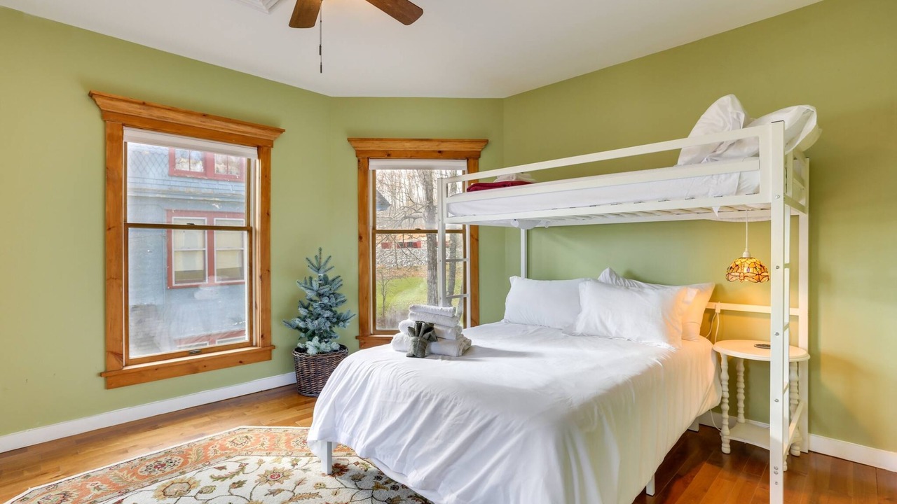 Photo of Others in Lake Huntington