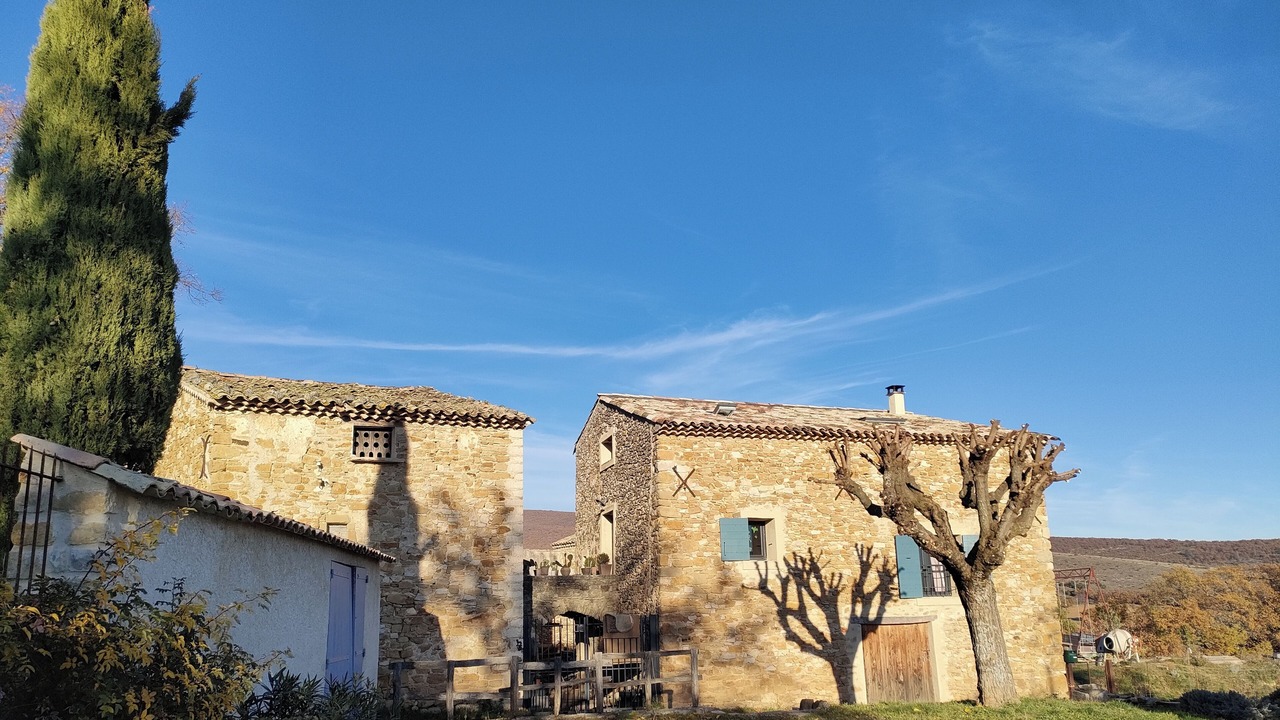 Photo of Outdoor in Ongles