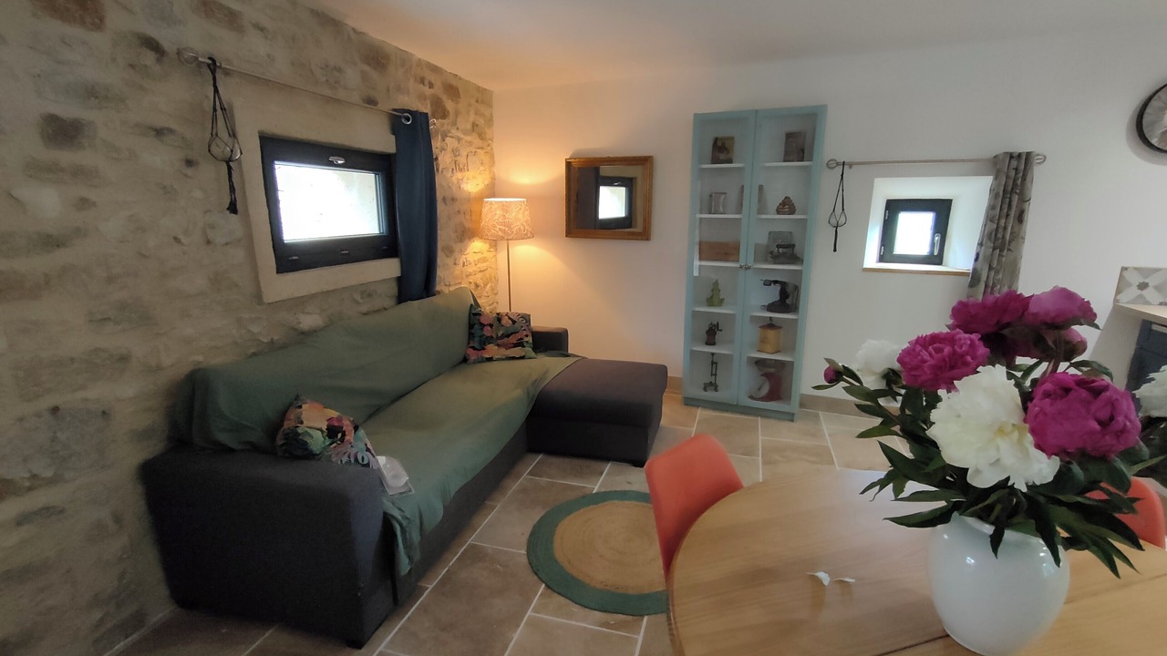 Photo of Livingroom in Ongles