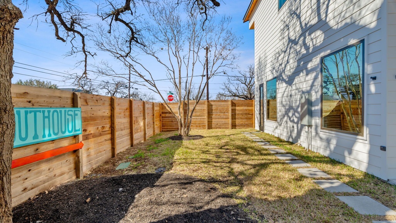 Photo of Outdoor in Rosewood