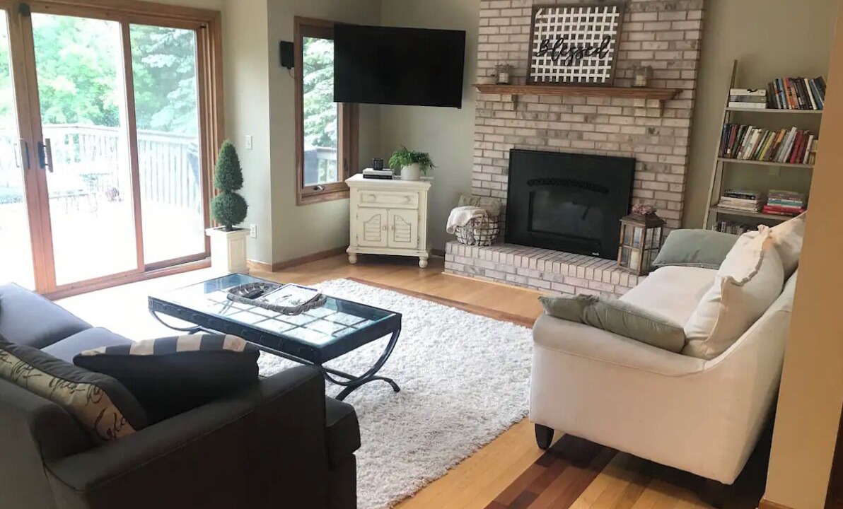 Photo of Livingroom in Lakeville
