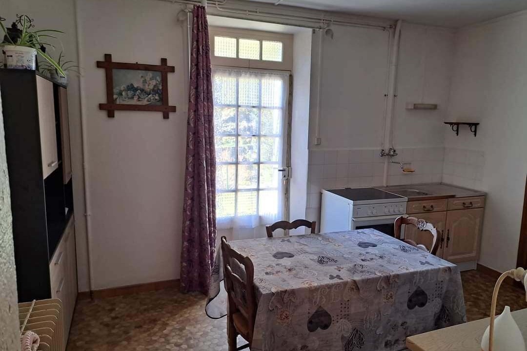 Photo of Others in Barnas