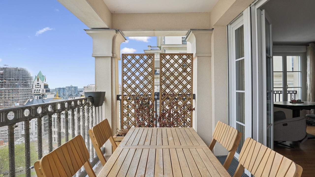 Photo of Outdoor in Puteaux