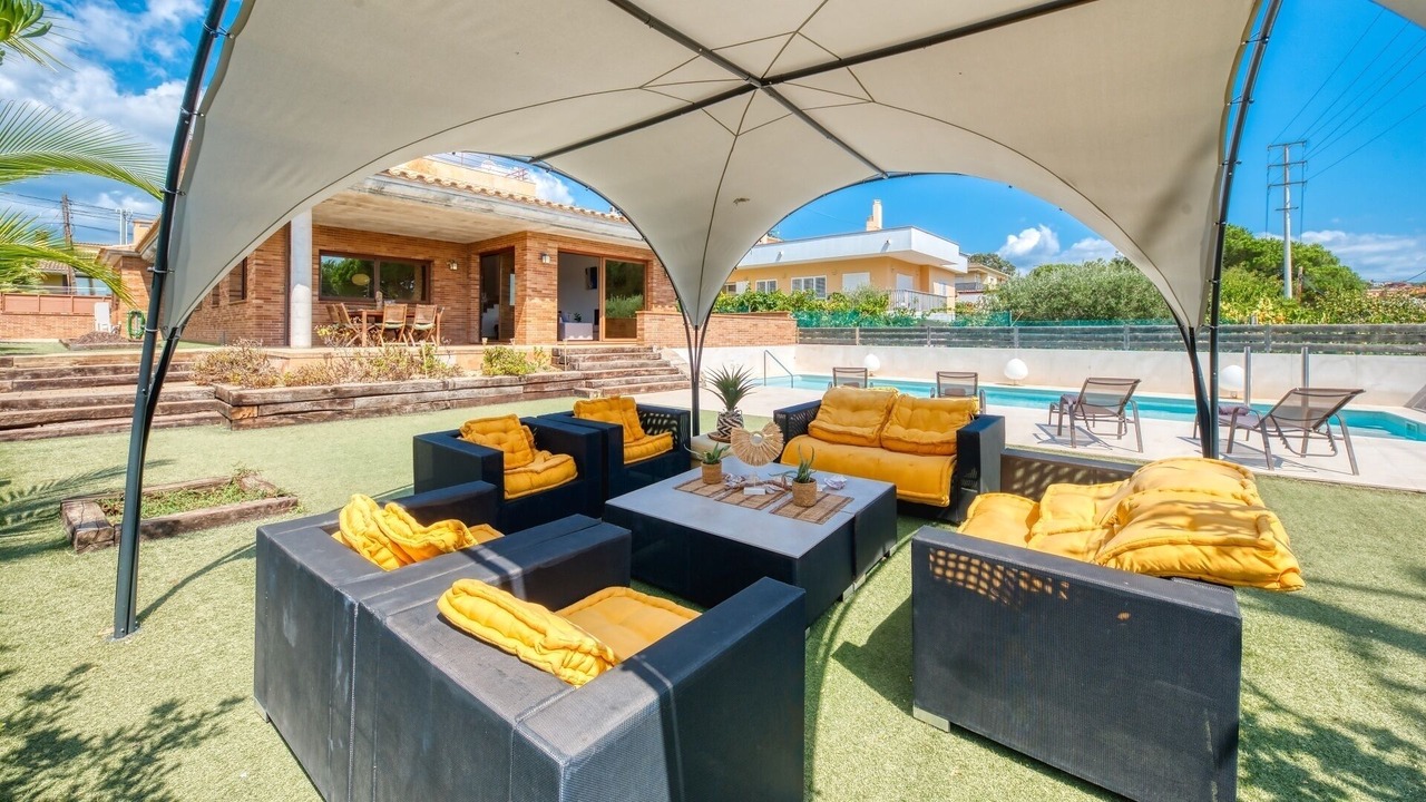 Photo of Patio Balcony in El Mas Mora