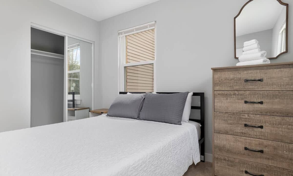 Photo of Others in Cottage Line