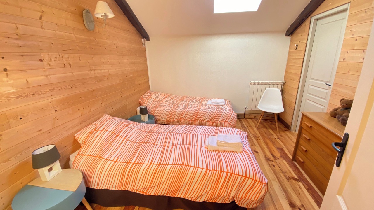 Photo of Others in Lesperon