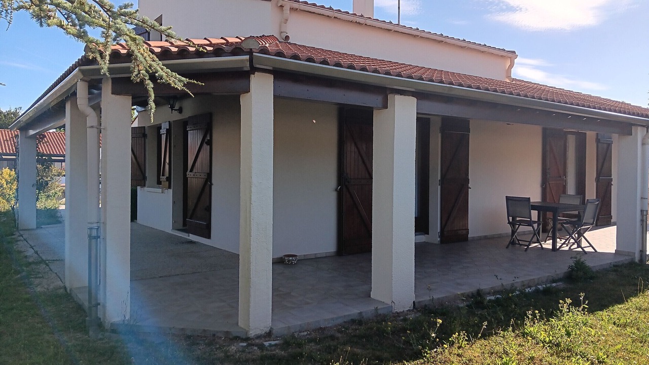 Photo of Outdoor in Grues