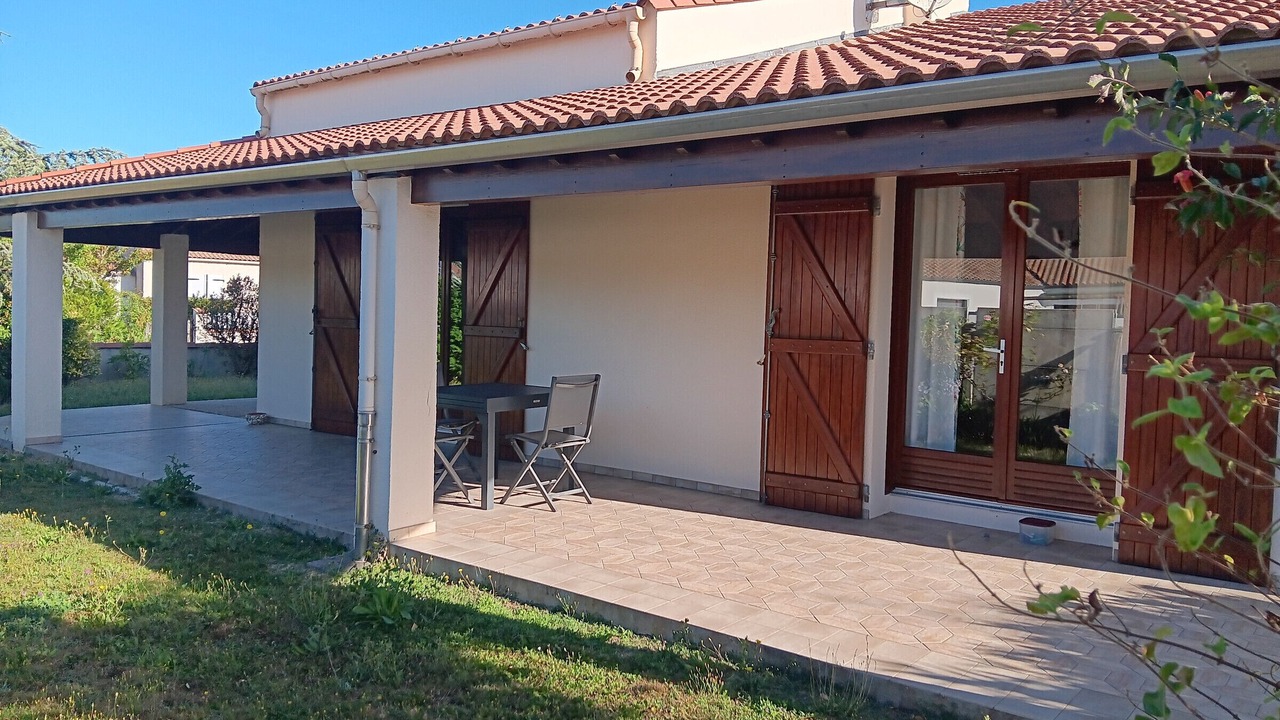 Photo of Outdoor in Grues
