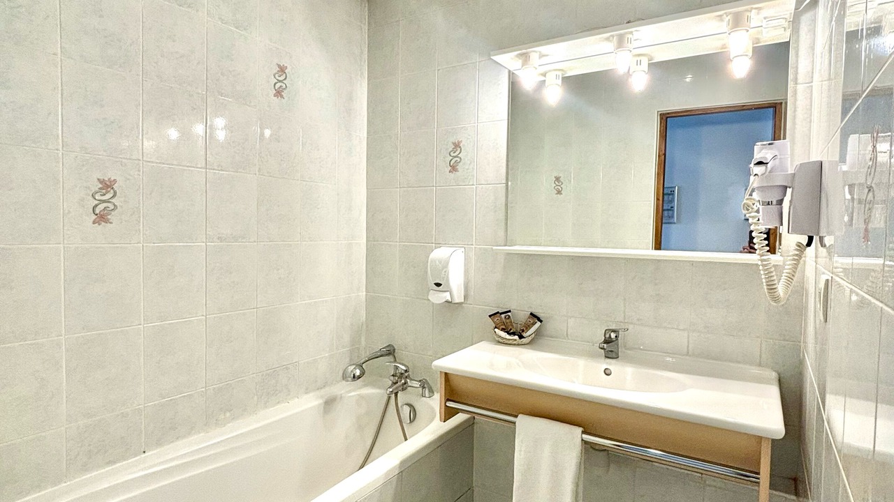 Photo of Bathroom in Albertville