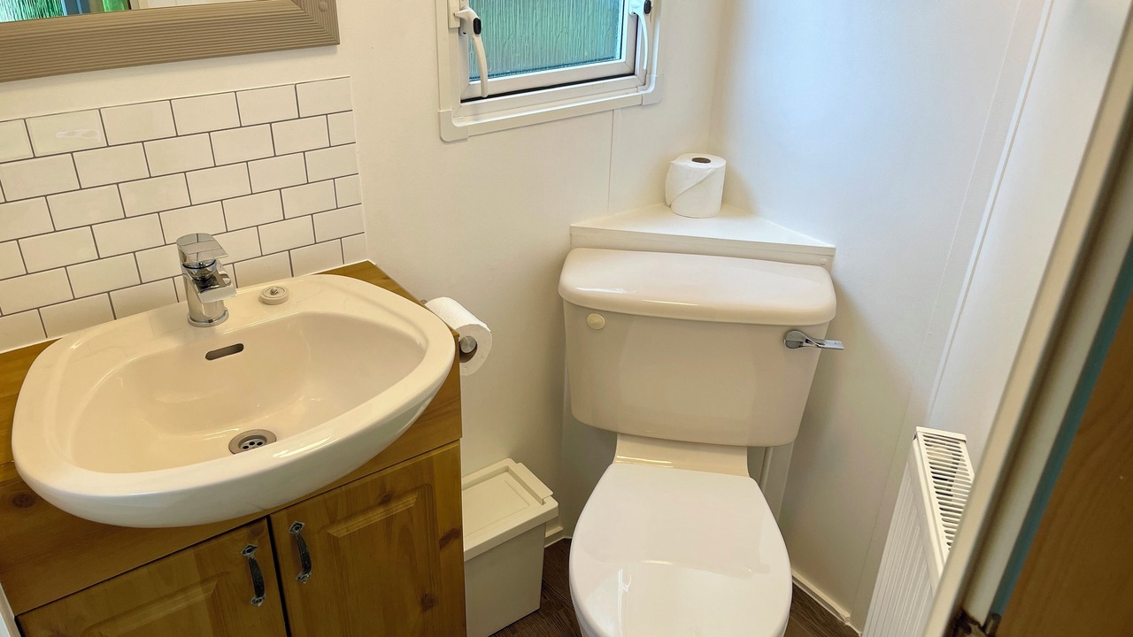 Photo of Bathroom in Hunspow