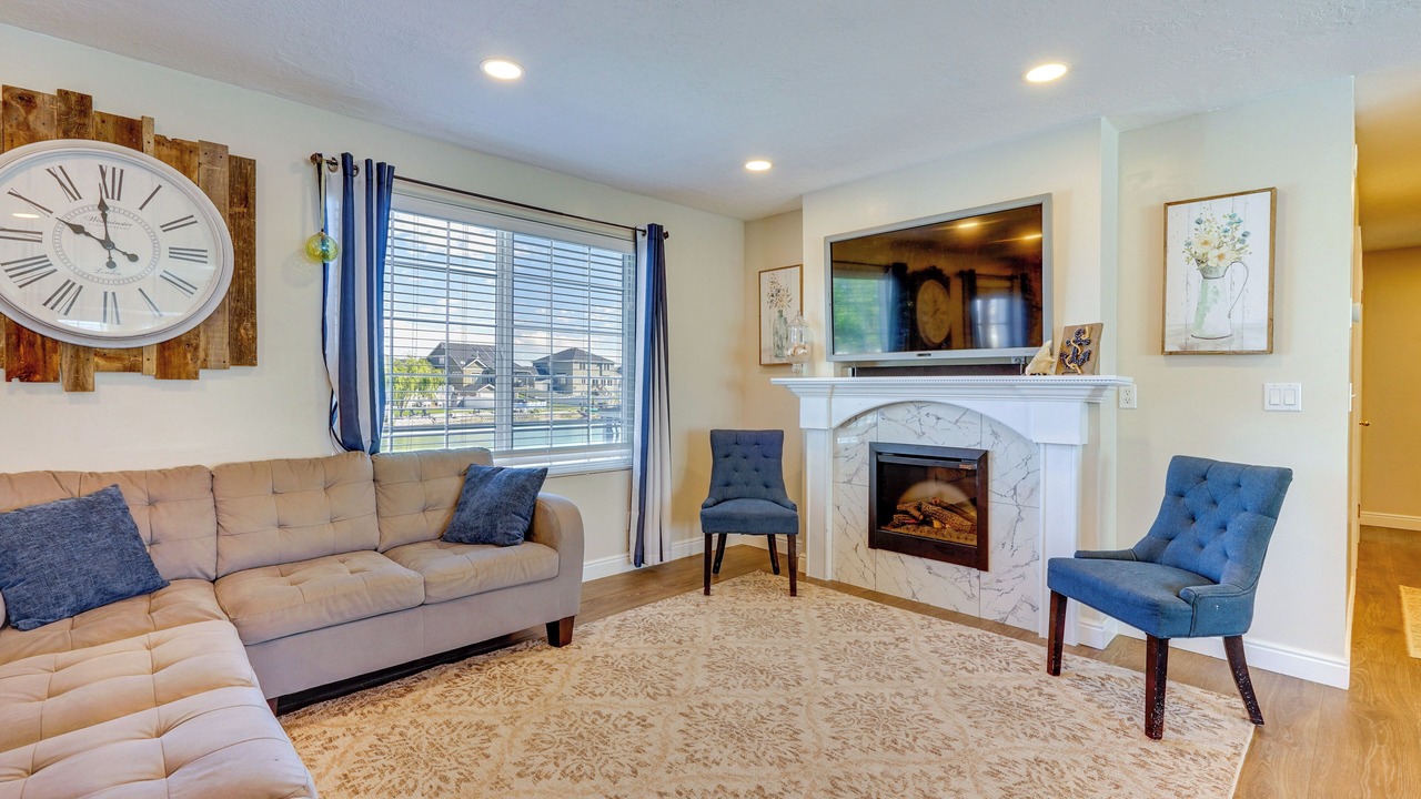 Photo of Livingroom in Stansbury Park