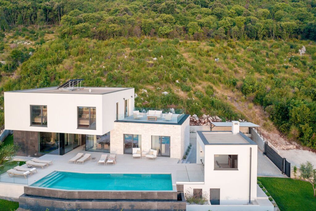 Photo of Outdoor in Ravni