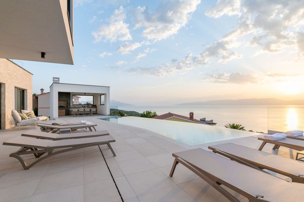 Photo of Outdoor in Ravni