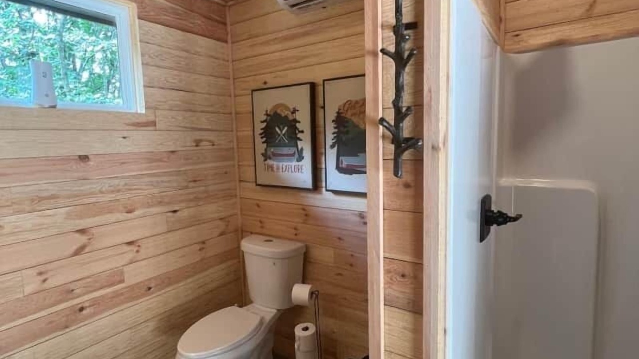Photo of Bathroom in Compton
