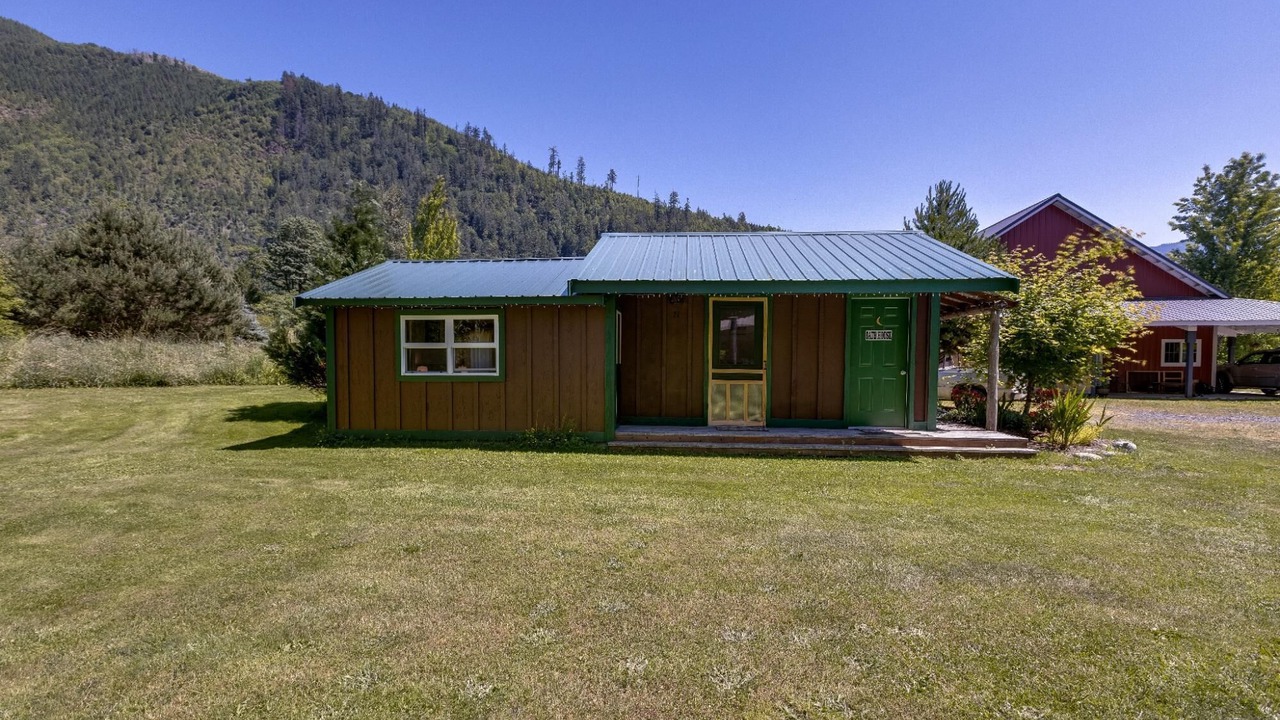 Photo of Outdoor in Maple Falls