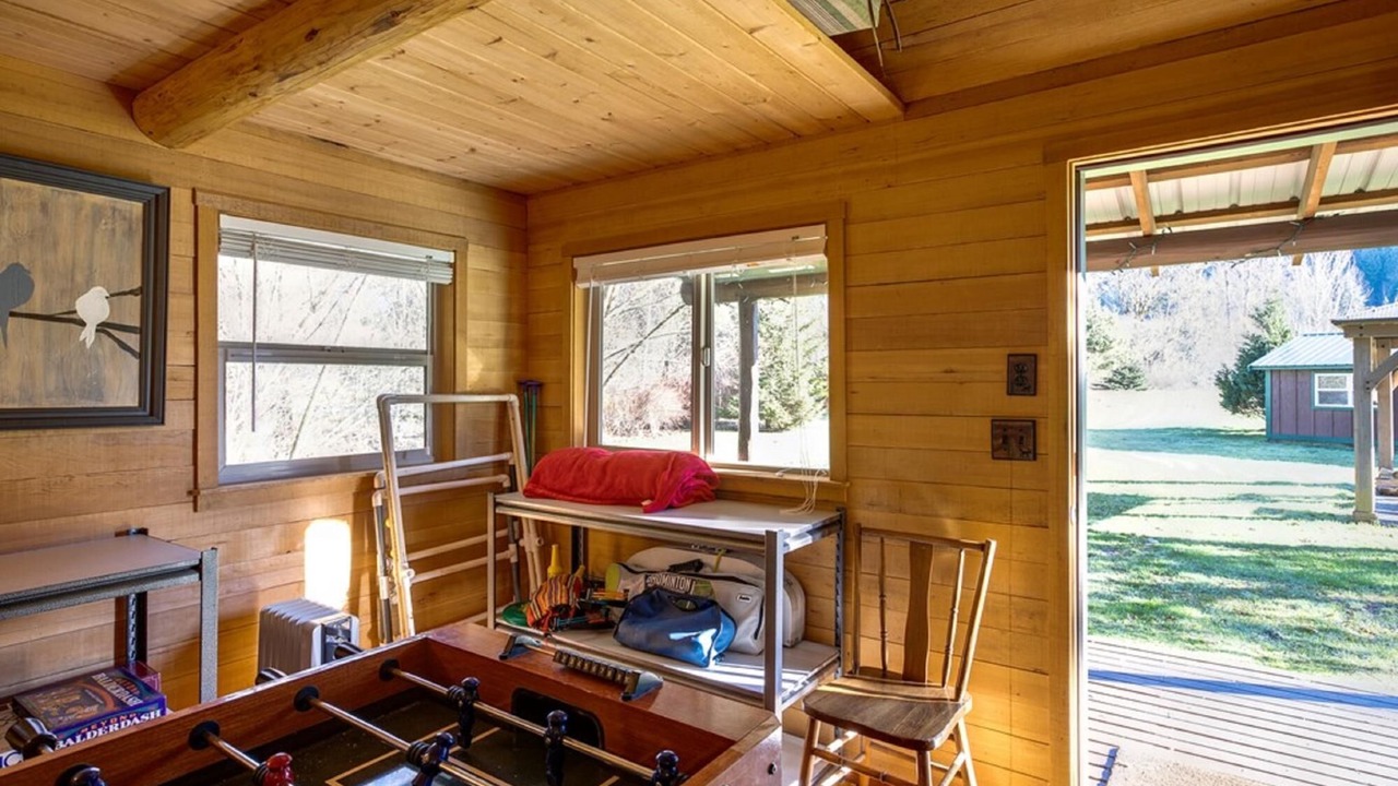 Photo of Bedroom in Maple Falls