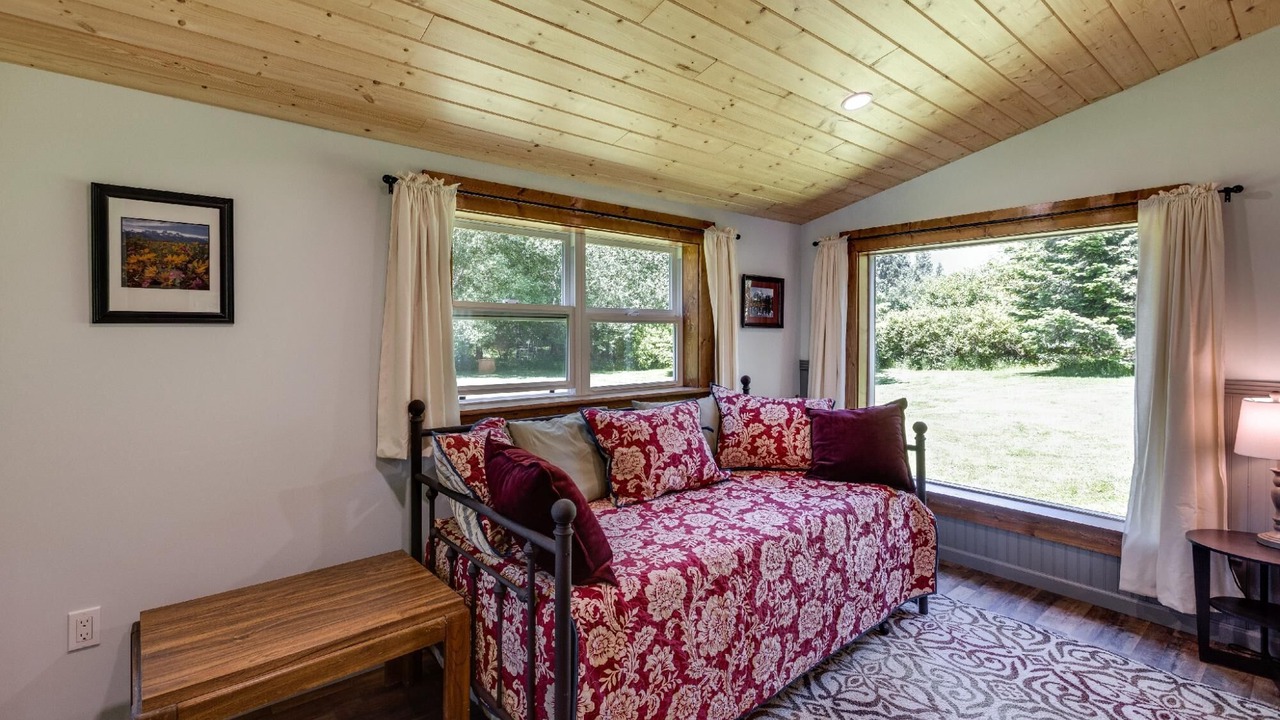 Photo of Livingroom in Maple Falls