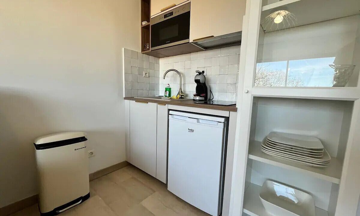 Photo of Kitchen in Beaux Arts-Boutonnet