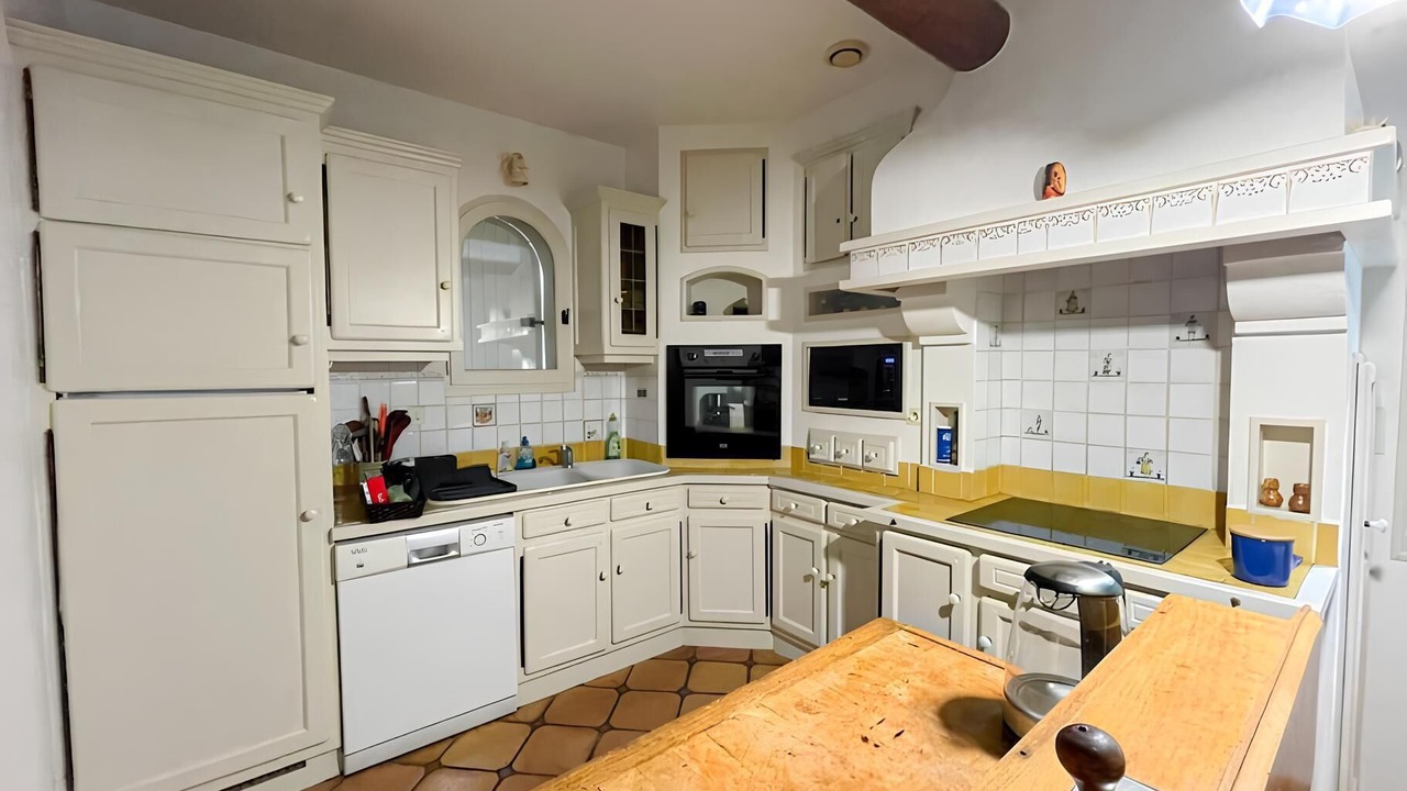 Photo of Kitchen in Saint-Julien-de-Peyrolas