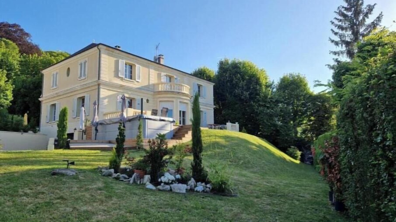 Photo of Outdoor in Bougival