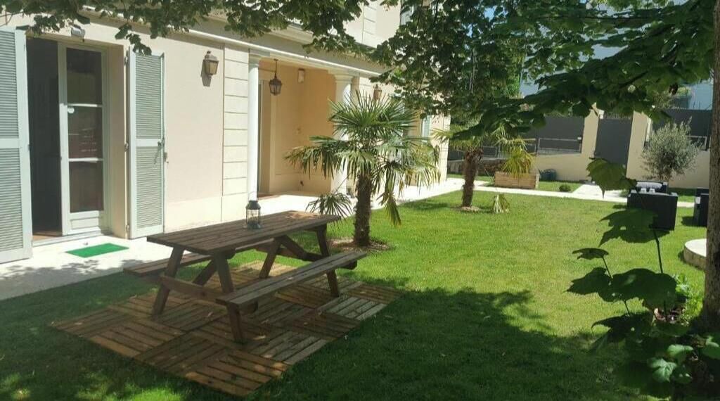 Photo of Outdoor in Bougival