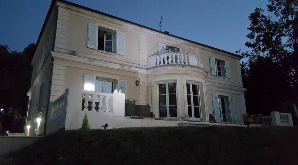 Photo of Outdoor in Bougival