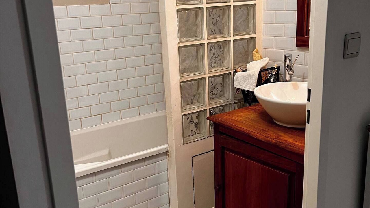 Photo of Bathroom in Millenaire