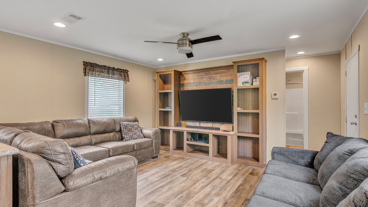Photo of Livingroom in Jasper