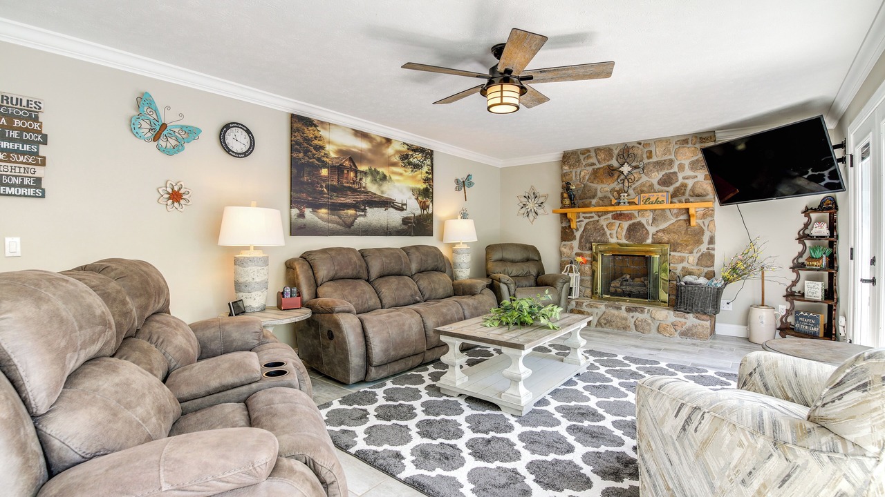 Photo of Livingroom in Tazewell