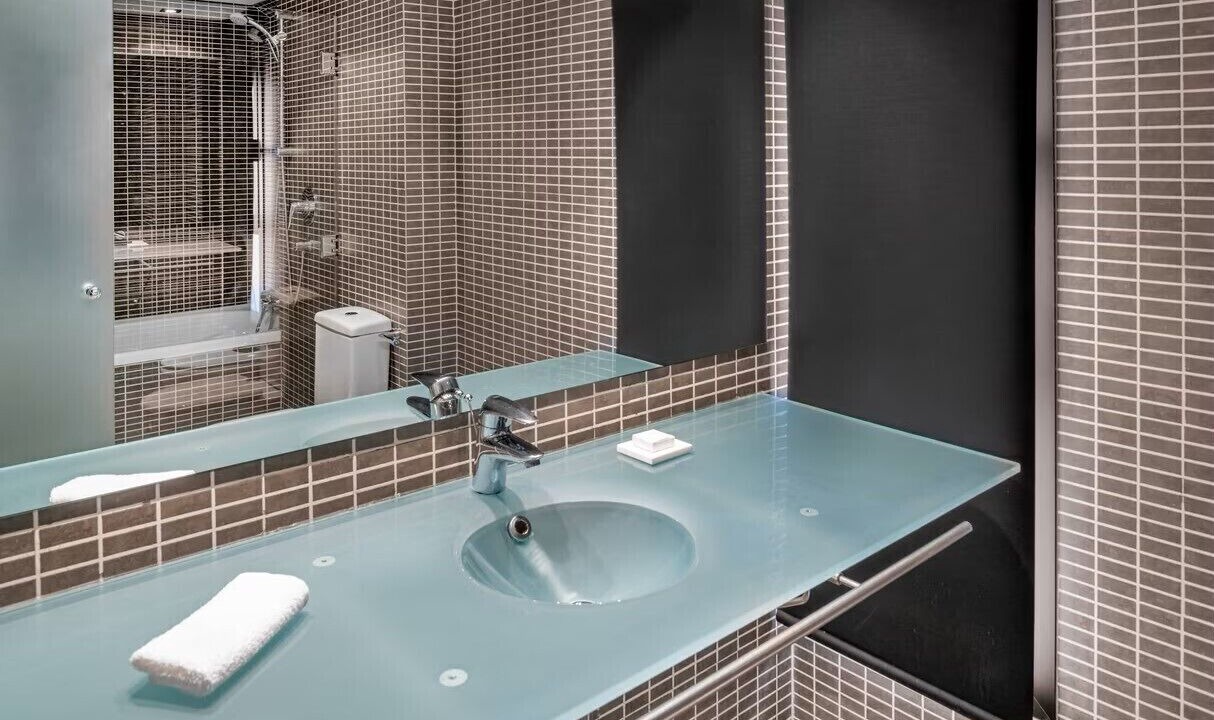 Photo of Bathroom in Txagorritxu