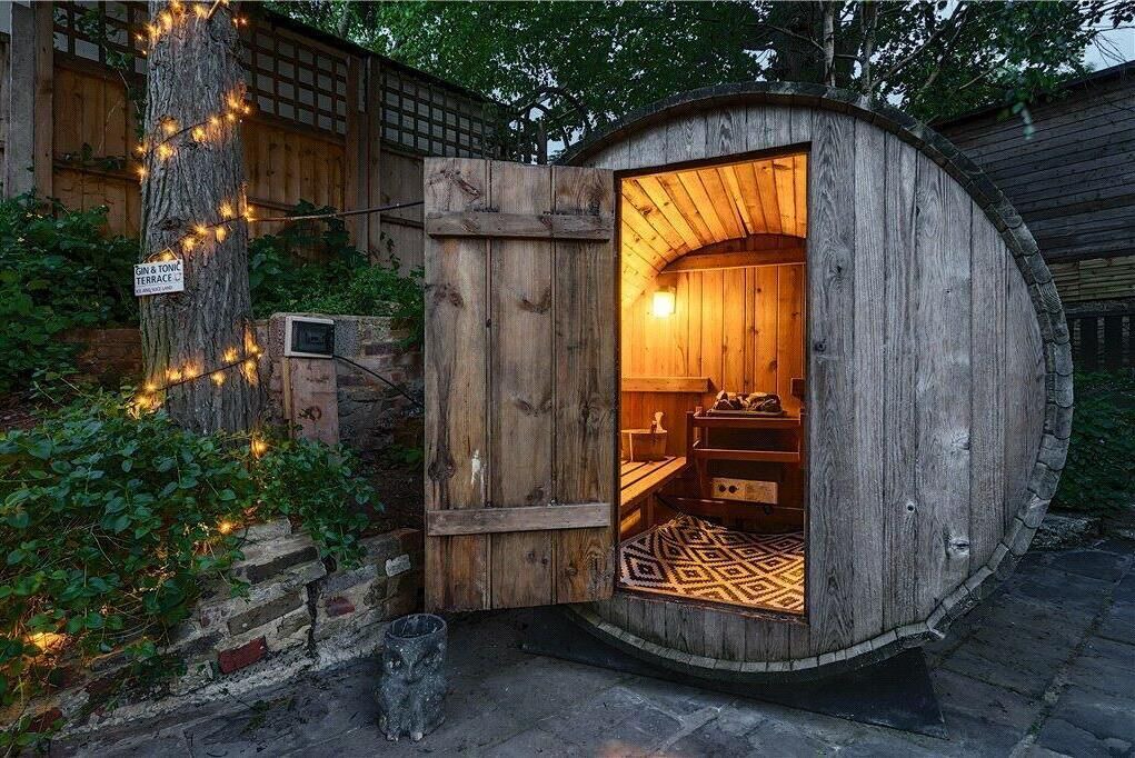 Photo of Others in Belvedere