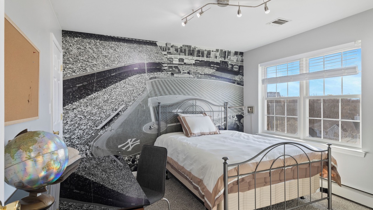 Photo of Others in Monroe