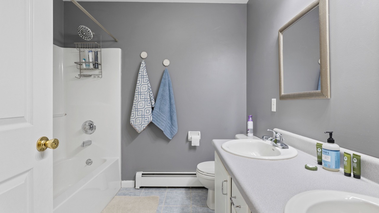 Photo of Others in Monroe