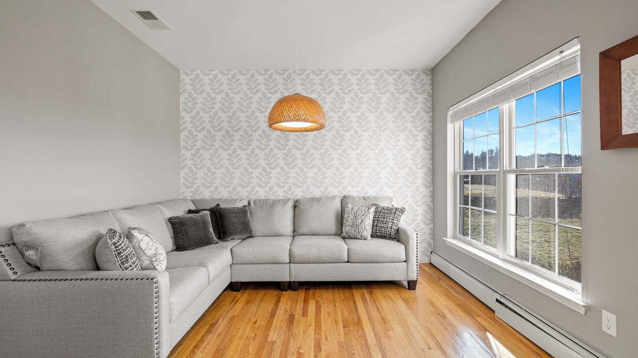 Photo of Livingroom in Monroe